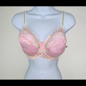 34DDD Wacoal lace bra.